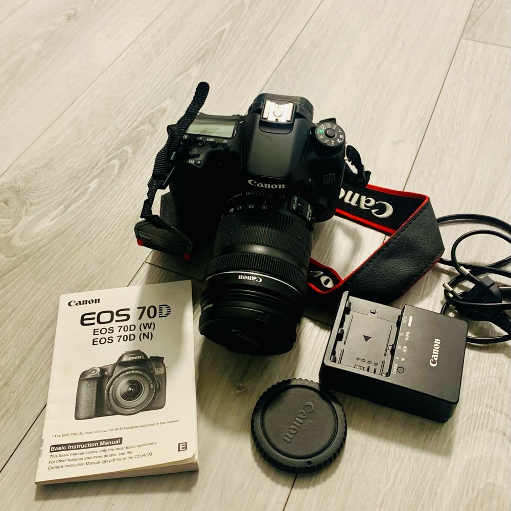 Canon EOS 70D Black Digital Camera Kit